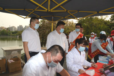 雷州市开展“3.24世界防治结核病日”暨禁毒、精神卫生工作宣传活动