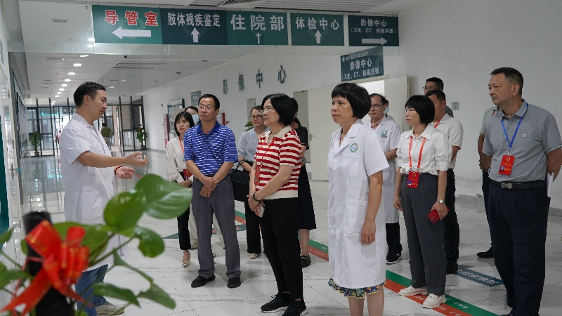 慢病防控出新招 始兴人大现场调研，健康服务再升级慢性病防治站